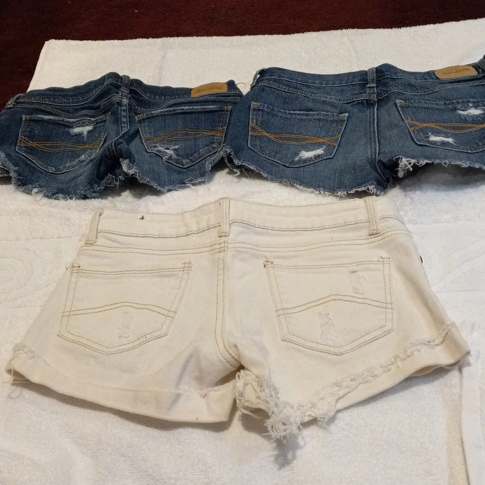 BUY 2 & GET 1 SHORTS - Picture 5 of 8